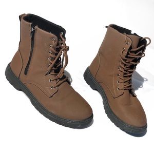 Dr. Martens Boots NWOT